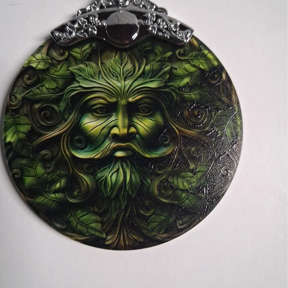 3 Inch Green Guy Suncacther Or Ornament Glass